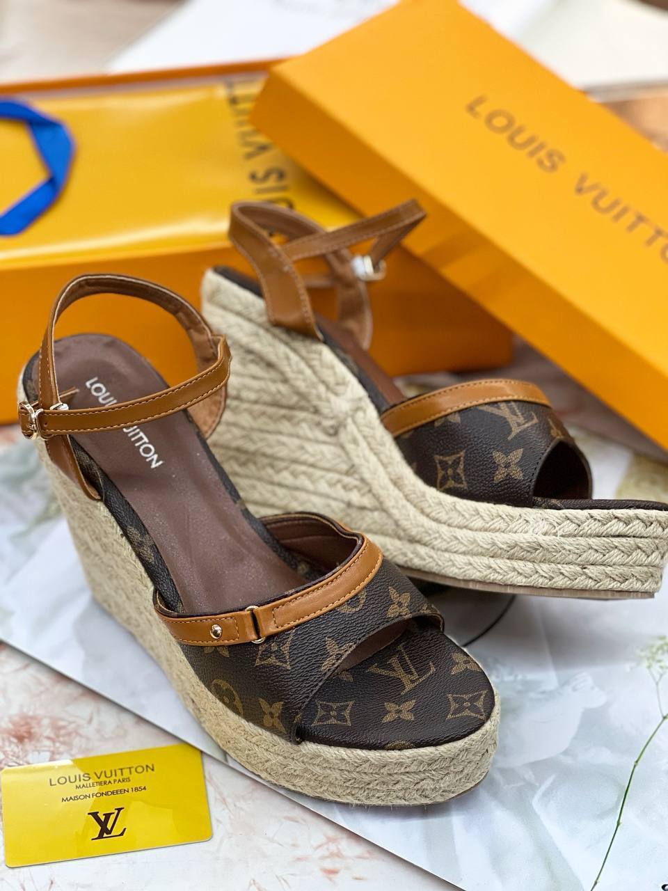صندل لویی ویتون