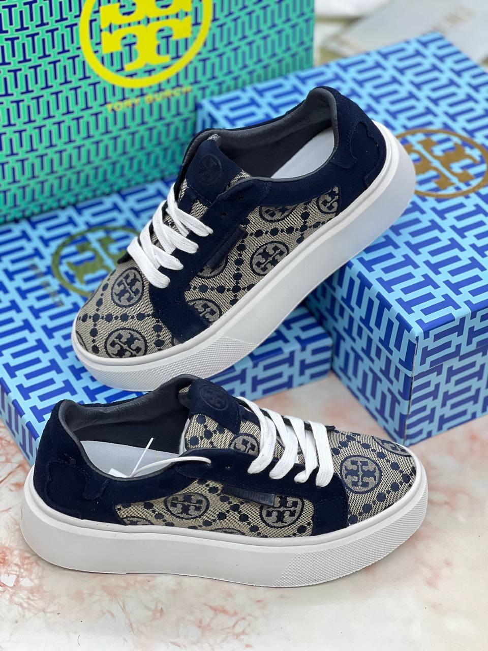 کتونی توری برچ