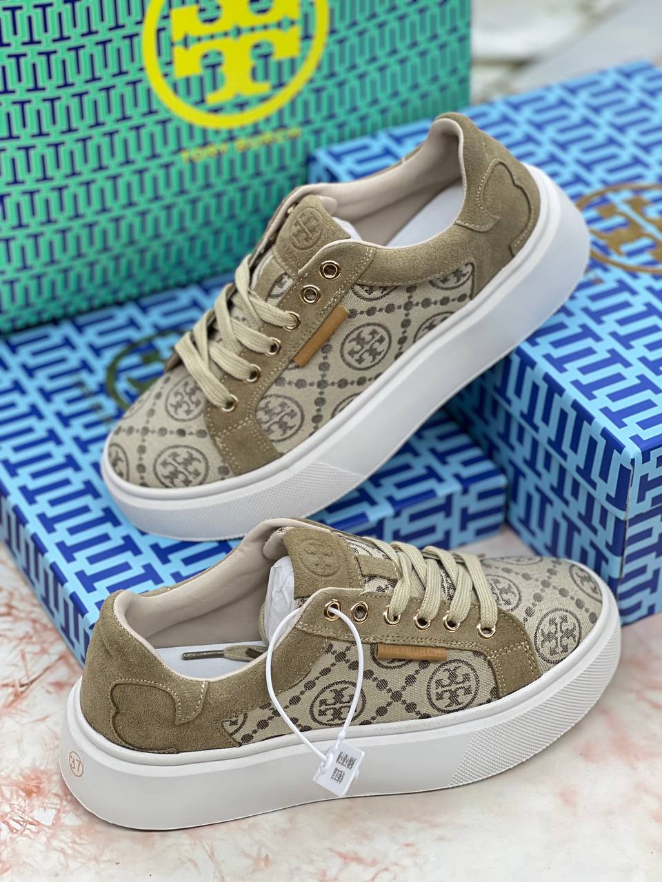 کتونی توری برچ